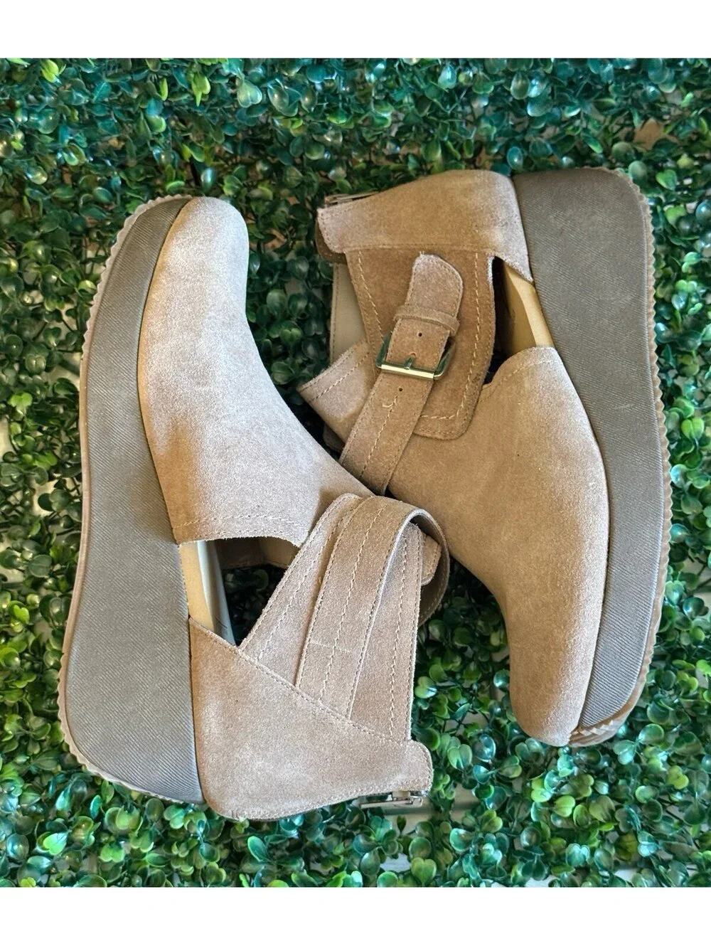 Volatile Romford Taape seude wedge booties womens size 10